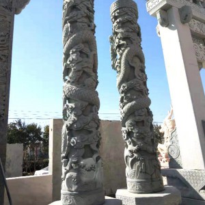 石雕龙柱
