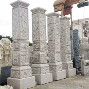 石雕龙柱
