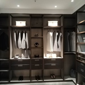 整体衣帽间定制 现代风格衣柜设计