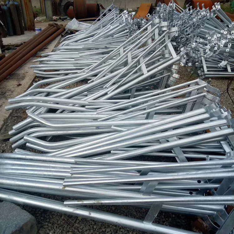 厂家直销10米12米锥形挑臂路灯杆 小区路灯杆 高杆太阳能灯杆