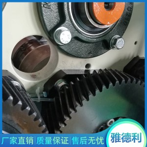 8L/9L/10L/11L无纺布、棉柔巾折叠机 厂家直销 山东厂家