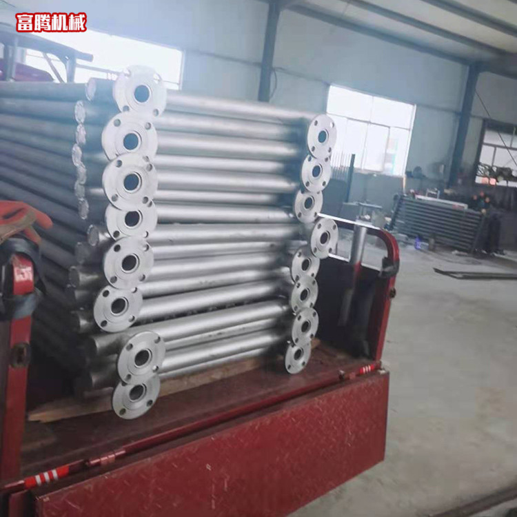 定制各种热镀锌翅片管散热器 钢制暖气片 烘干房配件