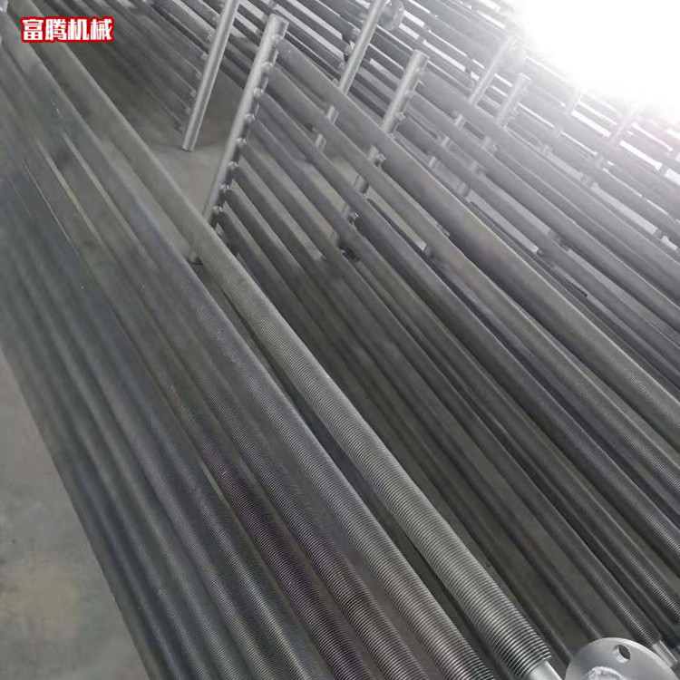 定制各种热镀锌翅片管散热器 钢制暖气片 烘干房配件