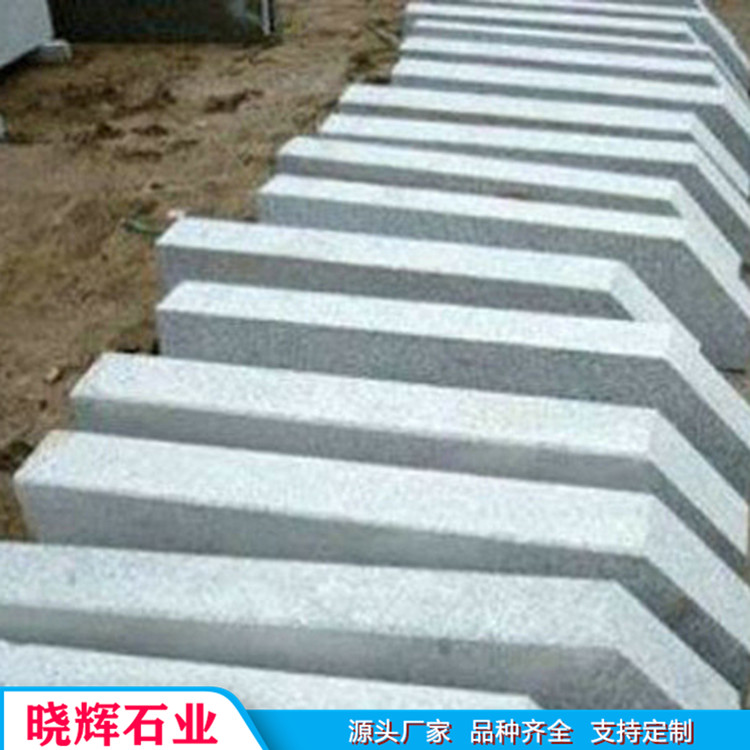 供应芝麻灰路沿石 道路路牙石 加工定制